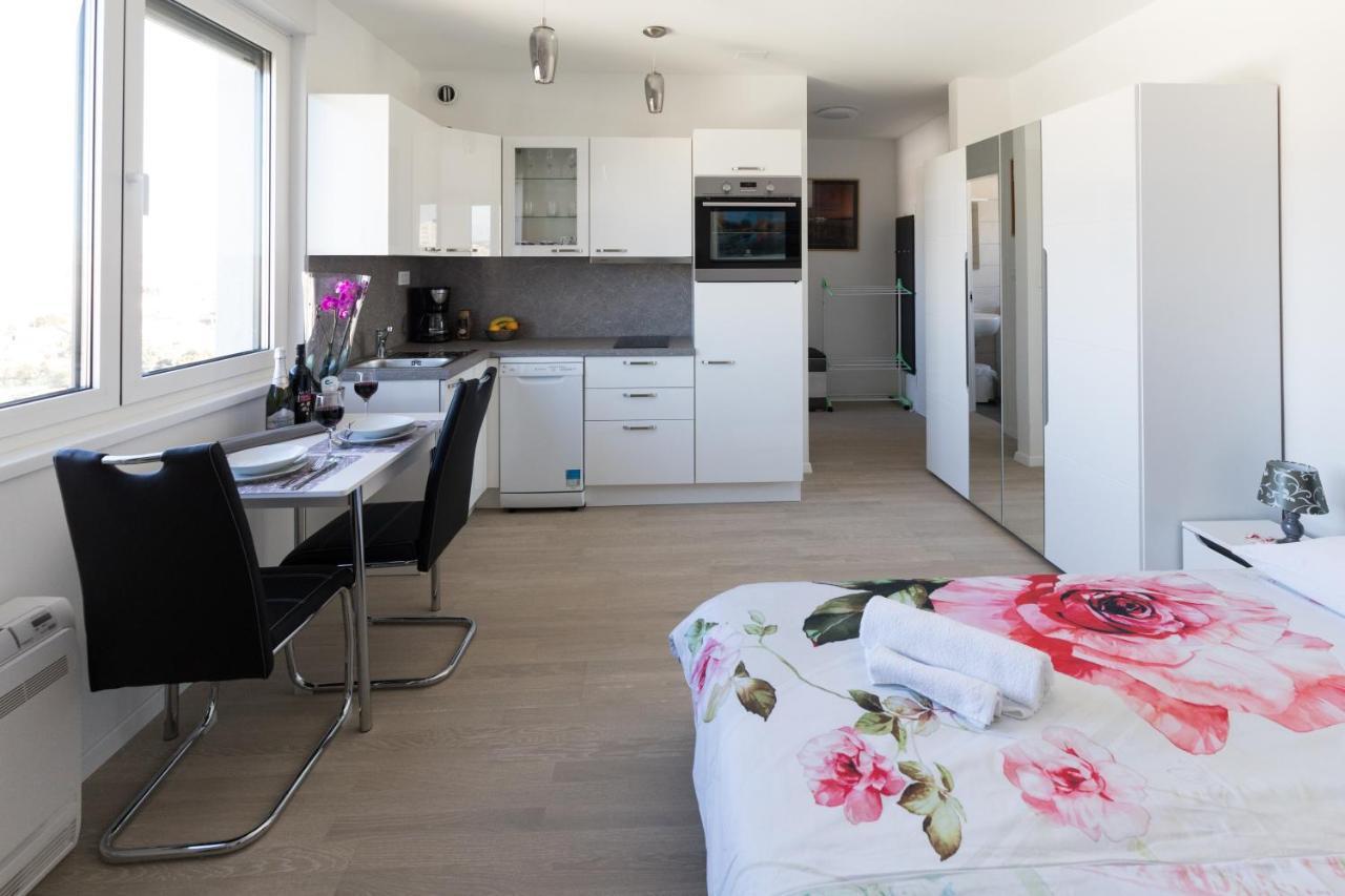 Studio Apartman Moonlight Zadar Exterior photo